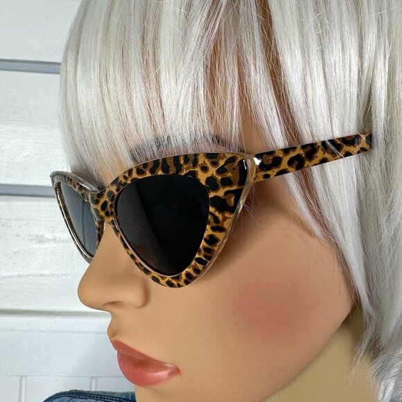 Leopard Print Sunglasses - Picture 3 of 8